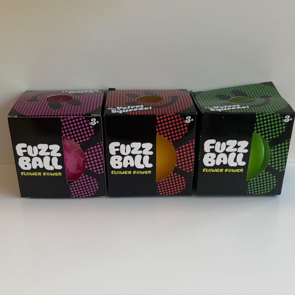 No brand squish Fuzz Ball Flower Power Set - Pink, Orange, Green. BNWT